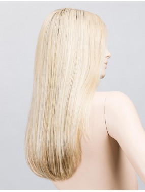 Perruque Vita Mono Part Ellen Wille teinte Sahara Beige Rooted sur mannequin vue de profil