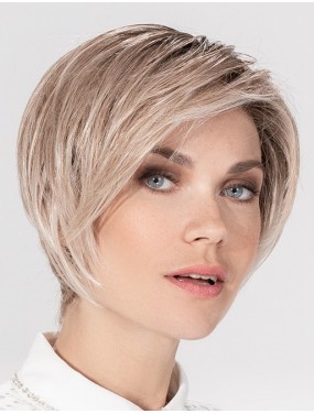 Perruque Glam Soft Ellen Wille teinte Candyblonde Lighted portée par un mannequin – vue 4