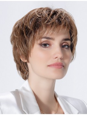 Perruque Harmony Soft Ellen Wille teinte Mocca Rooted portée par un mannequin – vue 3