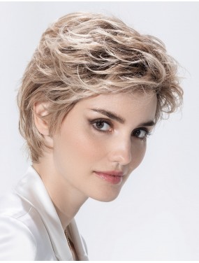Perruque Harmony Soft Ellen Wille teinte Pearlblonde Rooted portée par un mannequin – vue 2