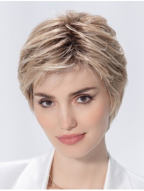 Perruque Harmony Soft Ellen Wille teinte Pearlblonde Rooted portée par un mannequin – vue 4
