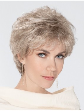 Perruque Charme Small Soft Ellen Wille teinte Pearl Mix portée par un mannequin – vue 4