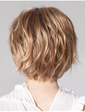 Perruque Escape Soft Ellen Wille teinte Toffeeblonde Rooted portée par un mannequin – vue 5