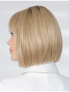 Perruque Miss Comfort Ellen Wille teinte Sandyblonde Rooted portée par un mannequin – vue 5