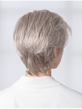 Perruque Satin Soft Ellen Wille teinte Snow Mix portée par un mannequin – vue 5