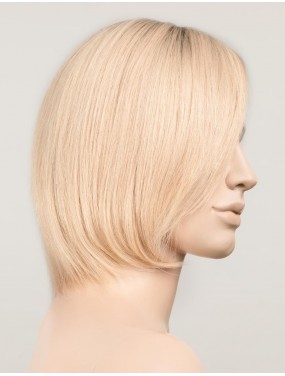 Perruque Jadore Small Deluxe Ellen Wille en cheveux naturels, teinte Lightchampagne Rooted – sur tête de mannequin