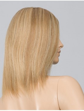 Perruque Prestige Deluxe Ellen Wille en cheveux naturels, teinte Sandyblonde Rooted – sur tête de mannequin