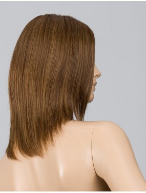 Perruque Trinity Plus Deluxe Ellen Wille en cheveux naturels, teinte Mocca Rooted – sur tête de mannequin