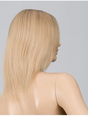 Perruque Trinity Plus Deluxe Ellen Wille en cheveux naturels, teinte Pearlblonde Rooted – sur tête de mannequin