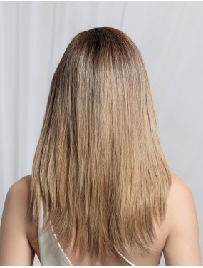 Perruque Zora Mono Ellen Wille en cheveux naturels, teinte Bernstein Tipped – portée