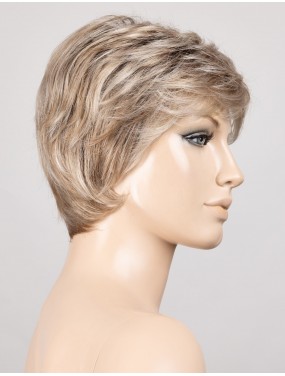 Perruque Posh Deluxe Ellen Wille – teinte Sandyblonde Rooted sur mannequin, vue de profil