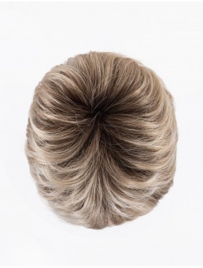 Perruque Posh Deluxe Ellen Wille – teinte Sandyblonde Rooted, racines vues de dessus