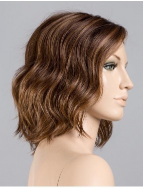 Perruque Amber Mono Part Ellen Wille teinte Chocolate Rooted sur mannequin vue de profil