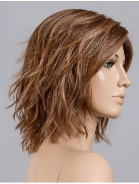 Perruque Anima Ellen Wille teinte Pumpkin Rooted sur mannequin vue de profil
