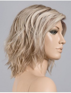 Perruque Anima Ellen Wille teinte Pearlblonde Rooted sur mannequin vue de profil