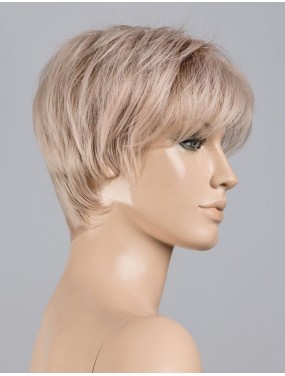 Perruque Elan Ellen Wille teinte Malibu Blonde Rooted sur mannequin vue de profil