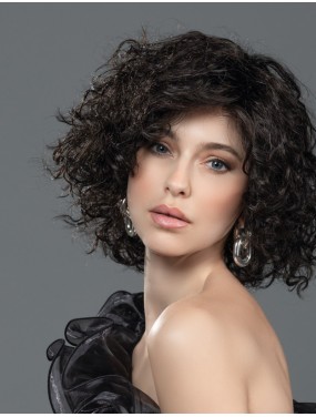 Perruque Loop Ellen Wille teinte Espresso Rooted portée par un mannequin