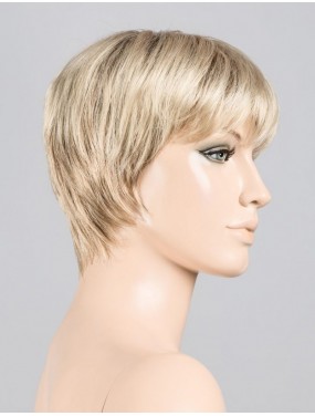 Perruque Pixie Ellen Wille teinte Champagne Rooted sur mannequin vue de profil