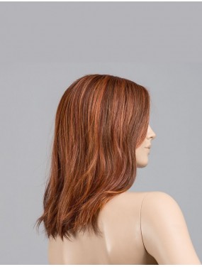Perruque Runway Mono Part Ellen Wille teinte Safranred Rooted sur mannequin vue de profil