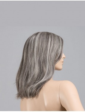 Perruque Runway Mono Part Ellen Wille teinte Salt/Pepper Mix sur mannequin vue de profil