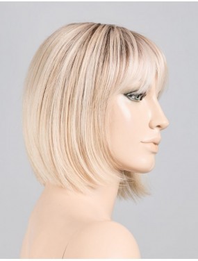 Perruque Sing Mono Part Ellen Wille teinte Pastelblonde Rooted sur mannequin vue de profil