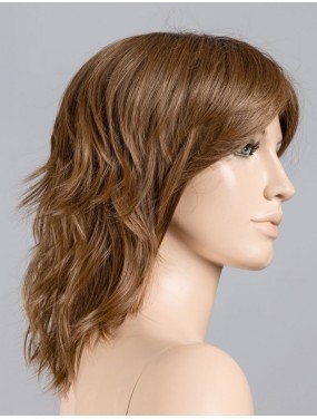 Perruque Stage Mono Part Ellen Wille teinte Almondbrown Rooted sur mannequin vue de profil