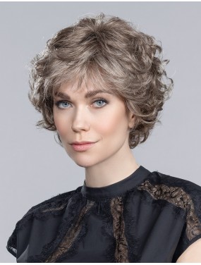 Perruque Aurora Comfort Ellen Wille teinte Smoke Mix portée par un mannequin