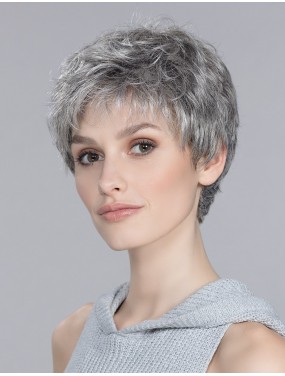 Perruque Foxy Mono Ellen Wille teinte Salt/Pepper Mix portée par un mannequin
