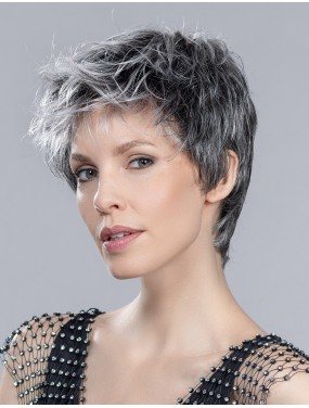Perruque Love Comfort Ellen Wille teinte Salt/Pepper Rooted portée par un mannequin