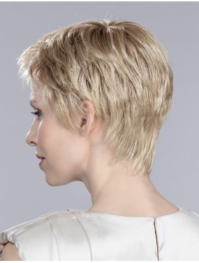Perruque Risk Comfort Ellen Wille teinte Champagne Rooted portée par un mannequin
