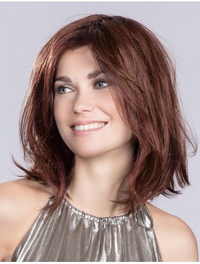 Perruque Melody Large Mono Ellen Wille teinte Darkauburn Rooted portée par un mannequin