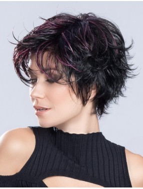 Perruque Relax Ellen Wille teinte BlackCherry Mix portée par un mannequin